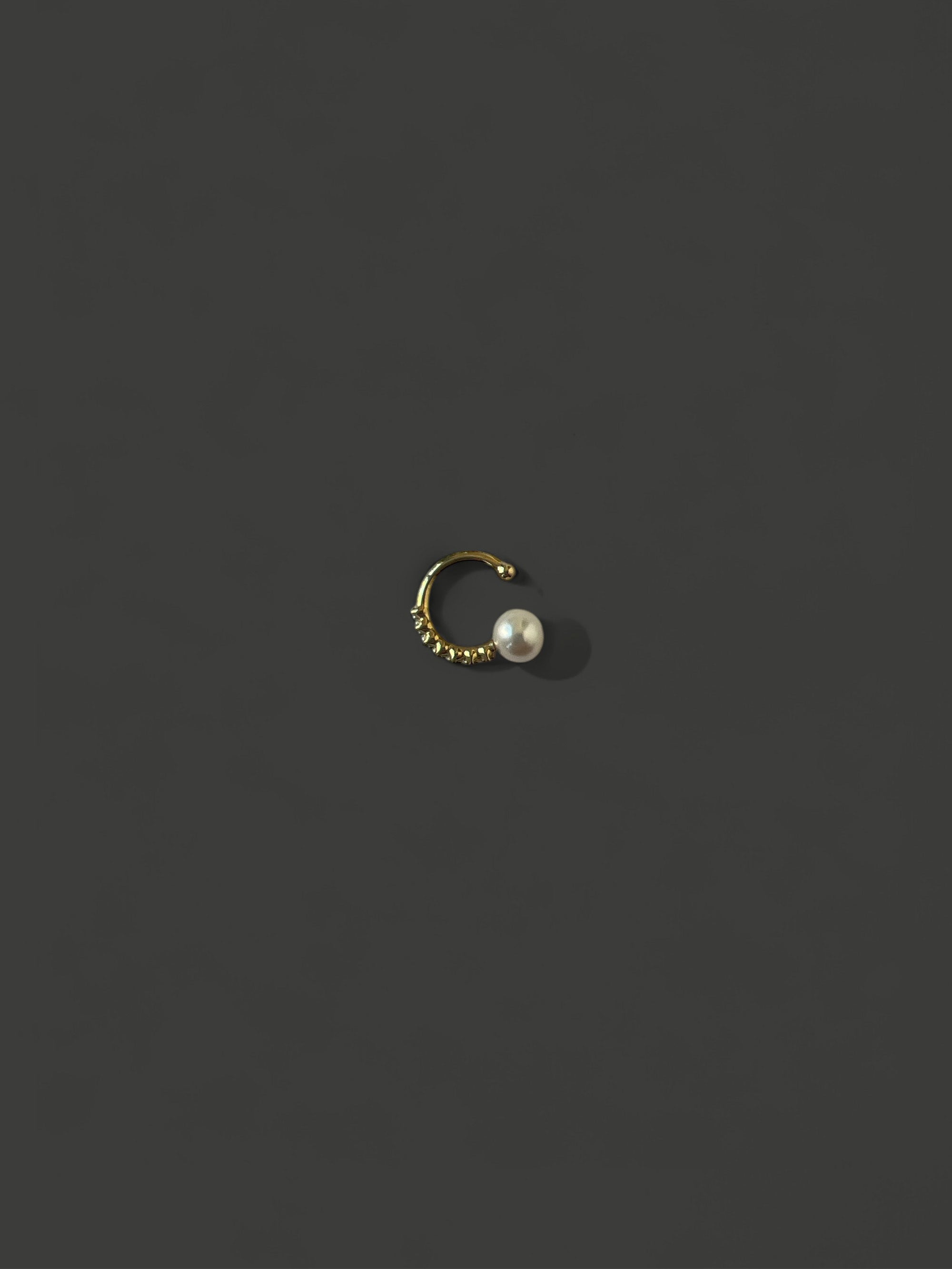 FE14 Diamond Pearl Earcuff