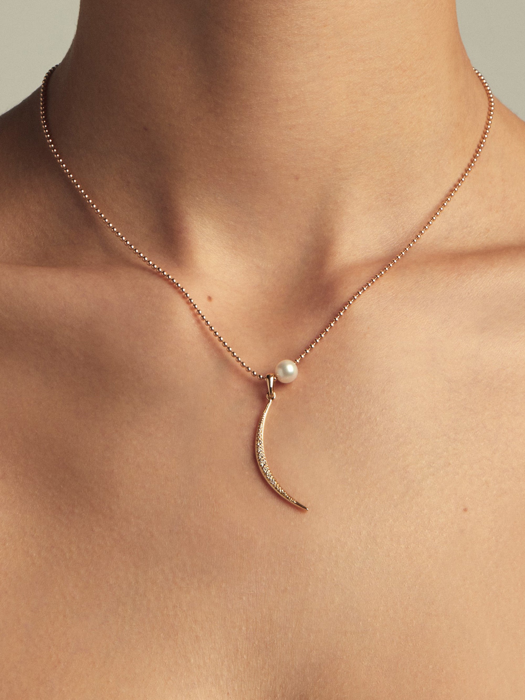 SBN263I16 Sea of Beauty. Small Ballchain and Pearl with Small Diamond Crescent Necklace SBN263I16