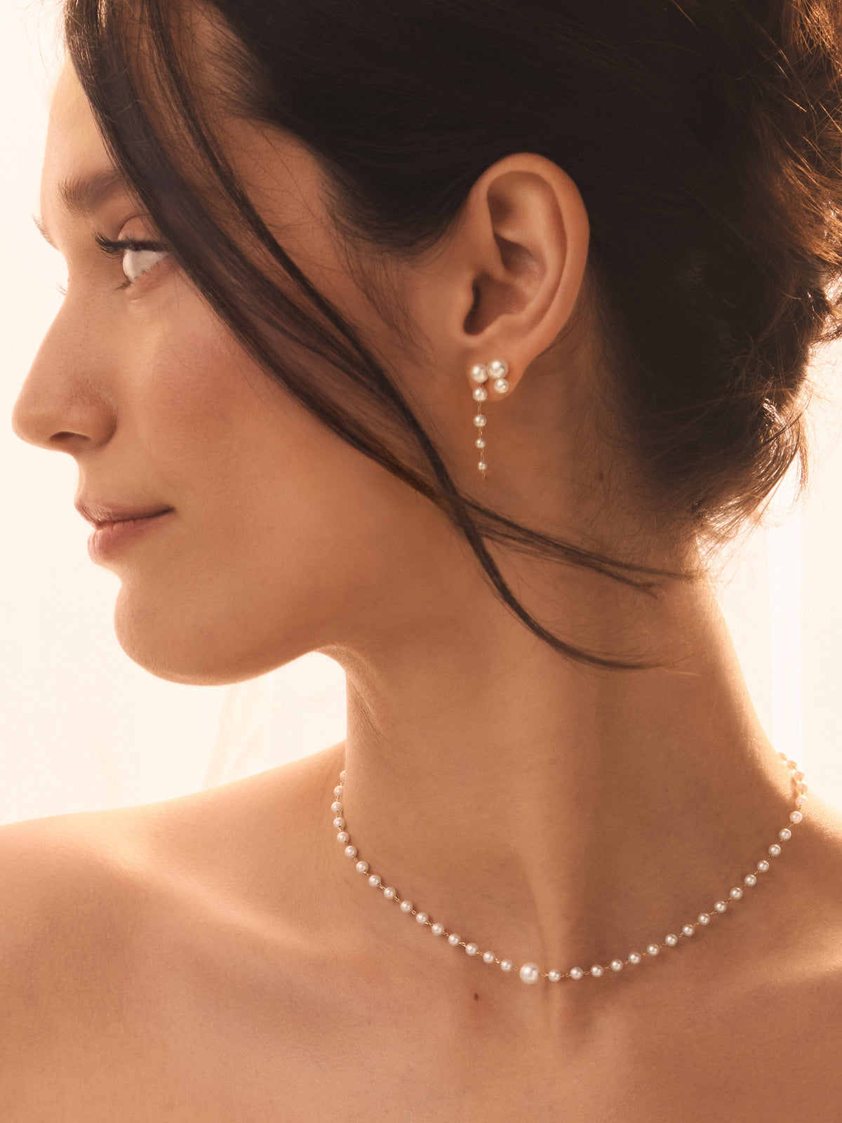 14kt Gold Kissing White Akoya Pearl Earring
