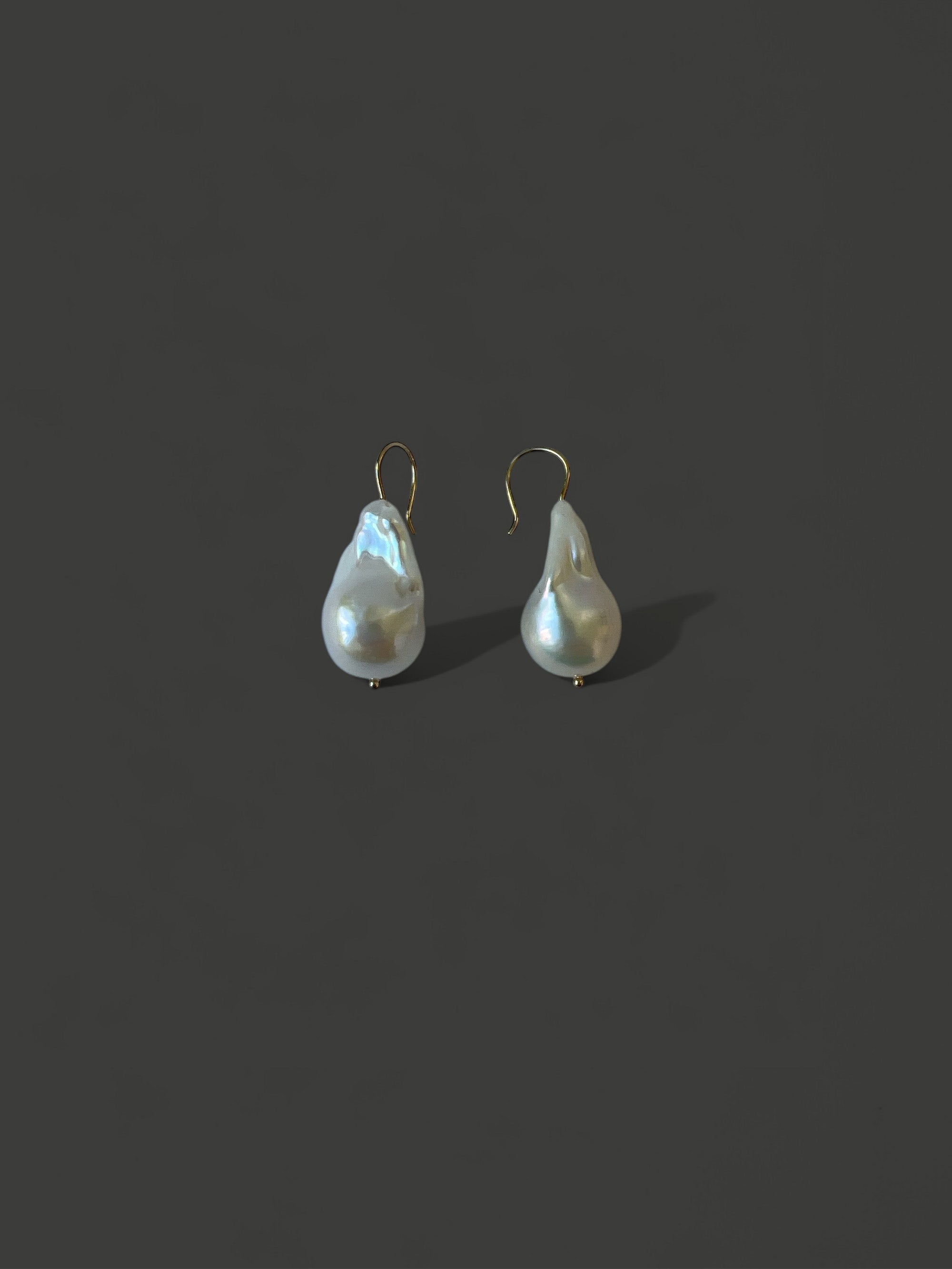 FE1 Large White Baroque Pearl Earrings