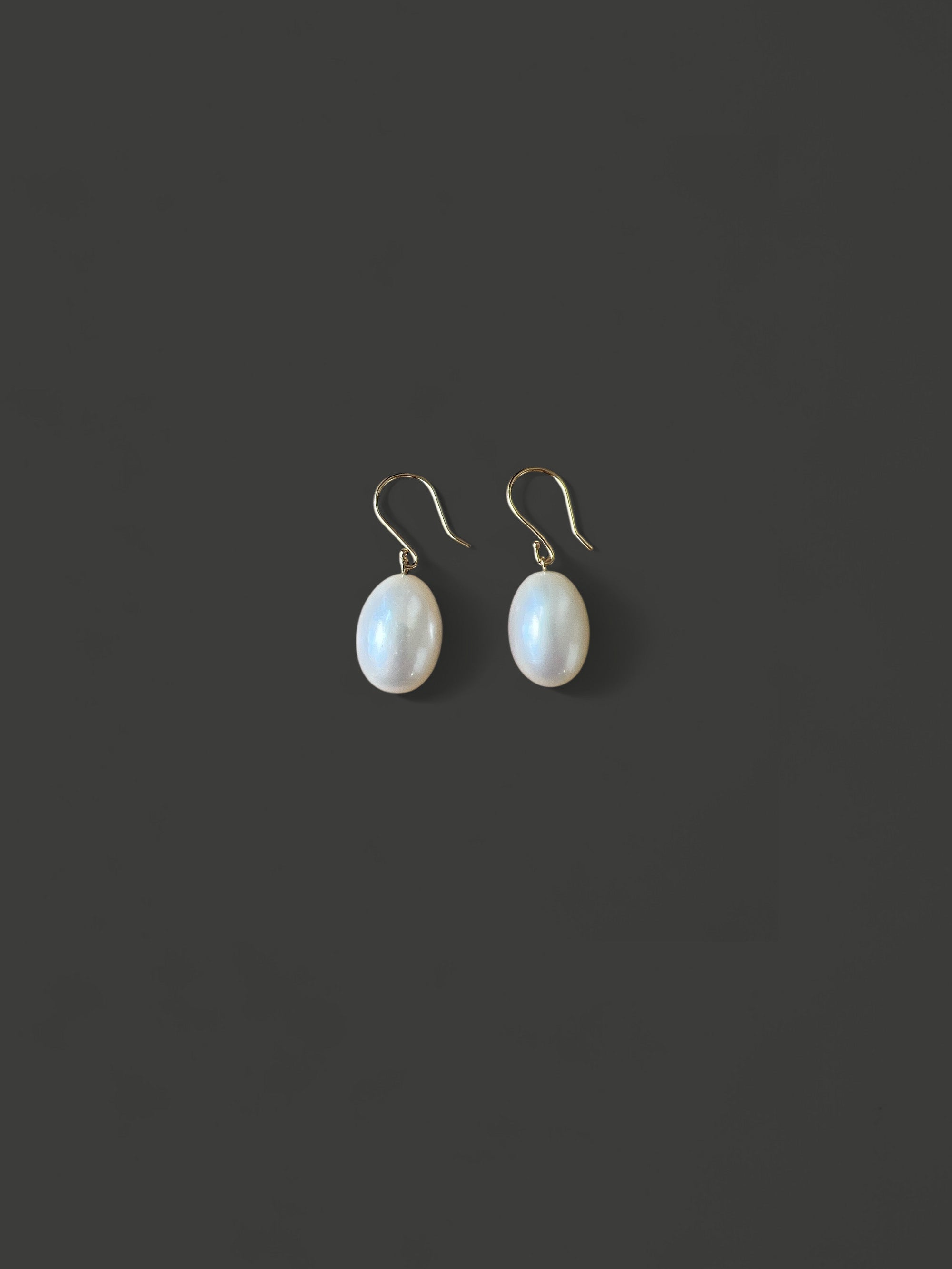 FE7 White Pearl Earrings