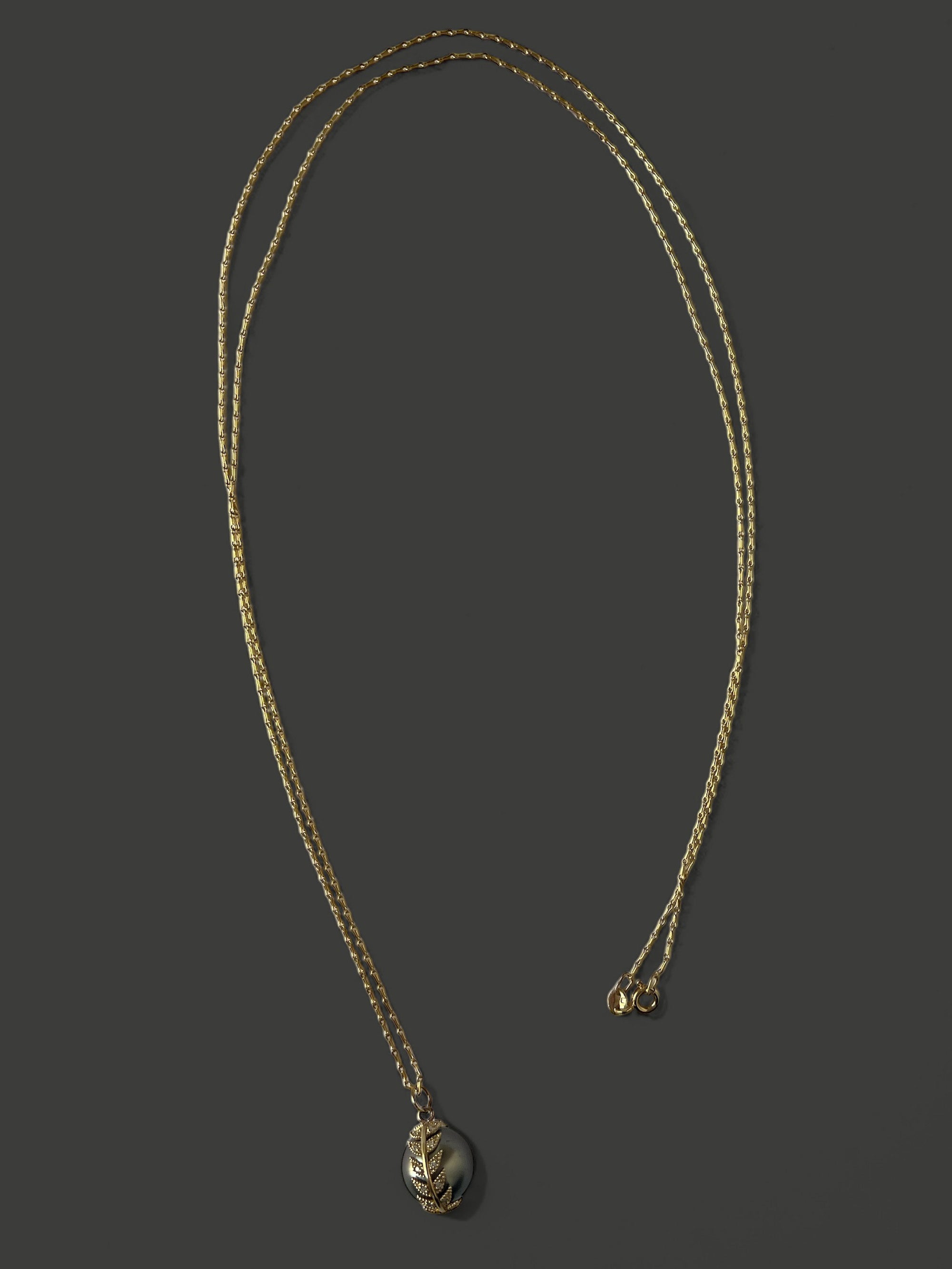 FN47 Diamond Feather Pearl Necklace