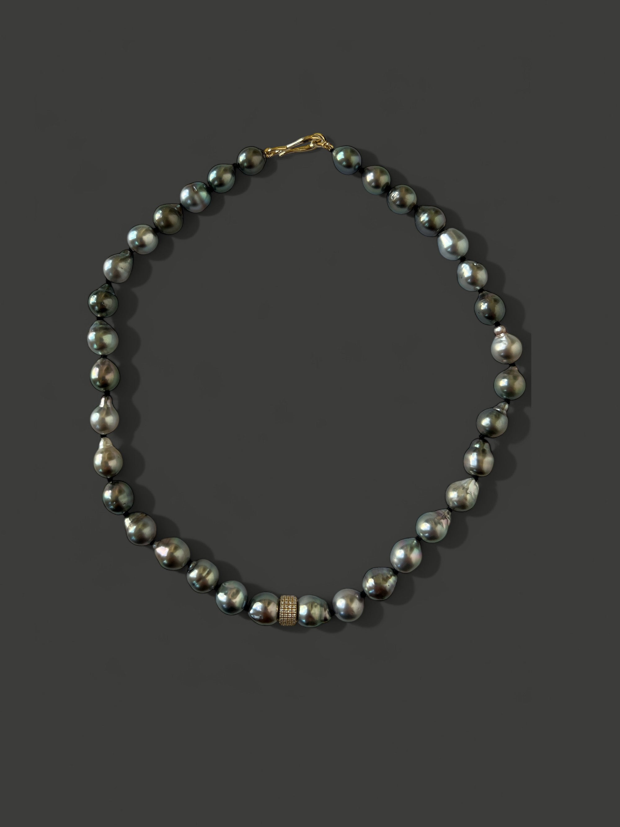 FN37 Black Tahitian Pearl and Diamond Necklace