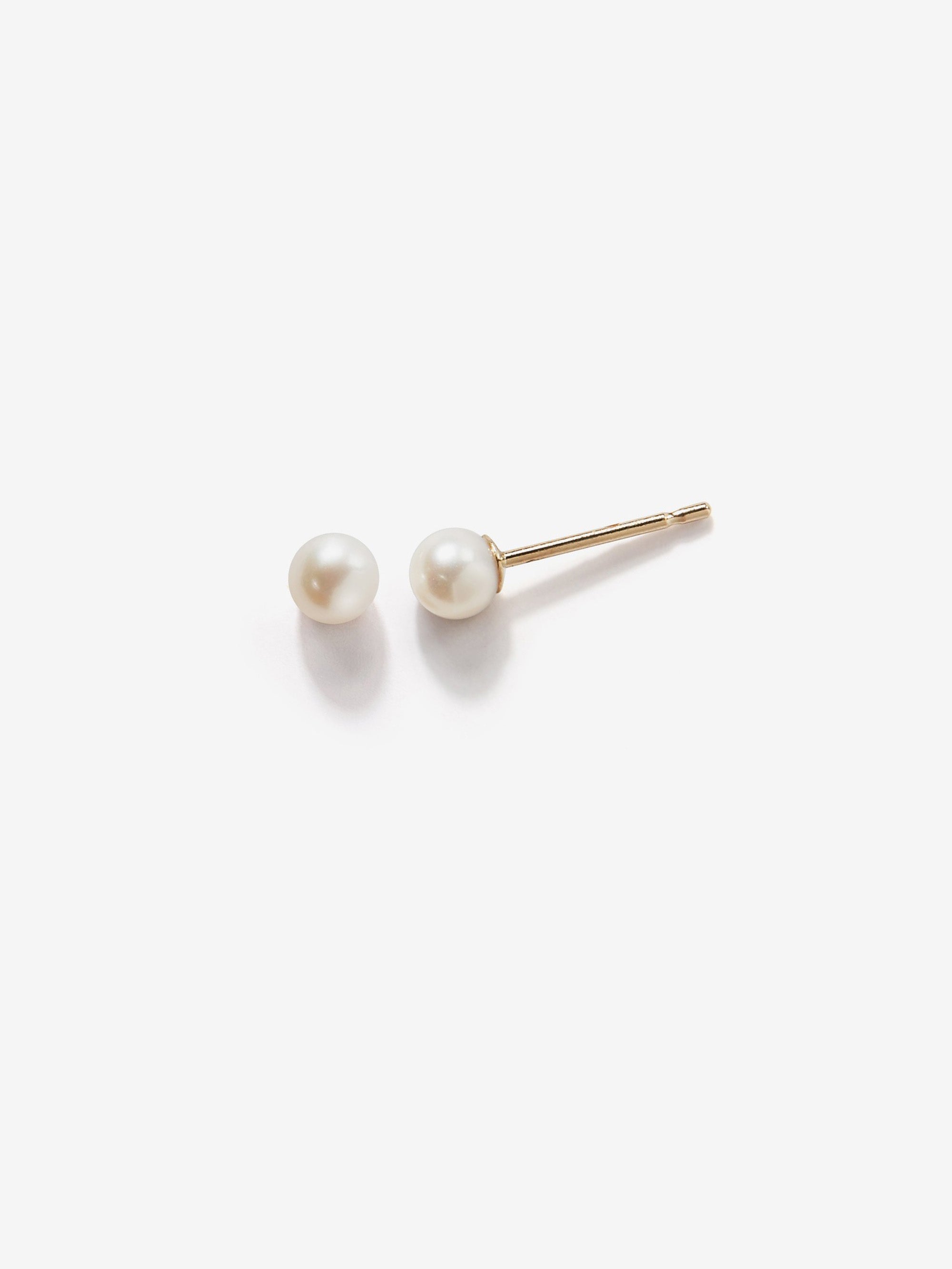 SBE363 Sea of Beauty. Pearl Studs - 3mm