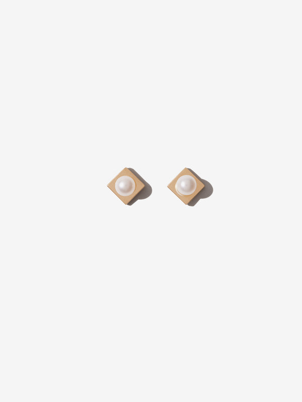SBE397 Sea of Beauty. Square Pearl Studs