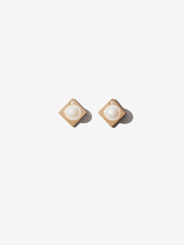 SBE398 Sea of Beauty. Square Pearl and Diamond Studs