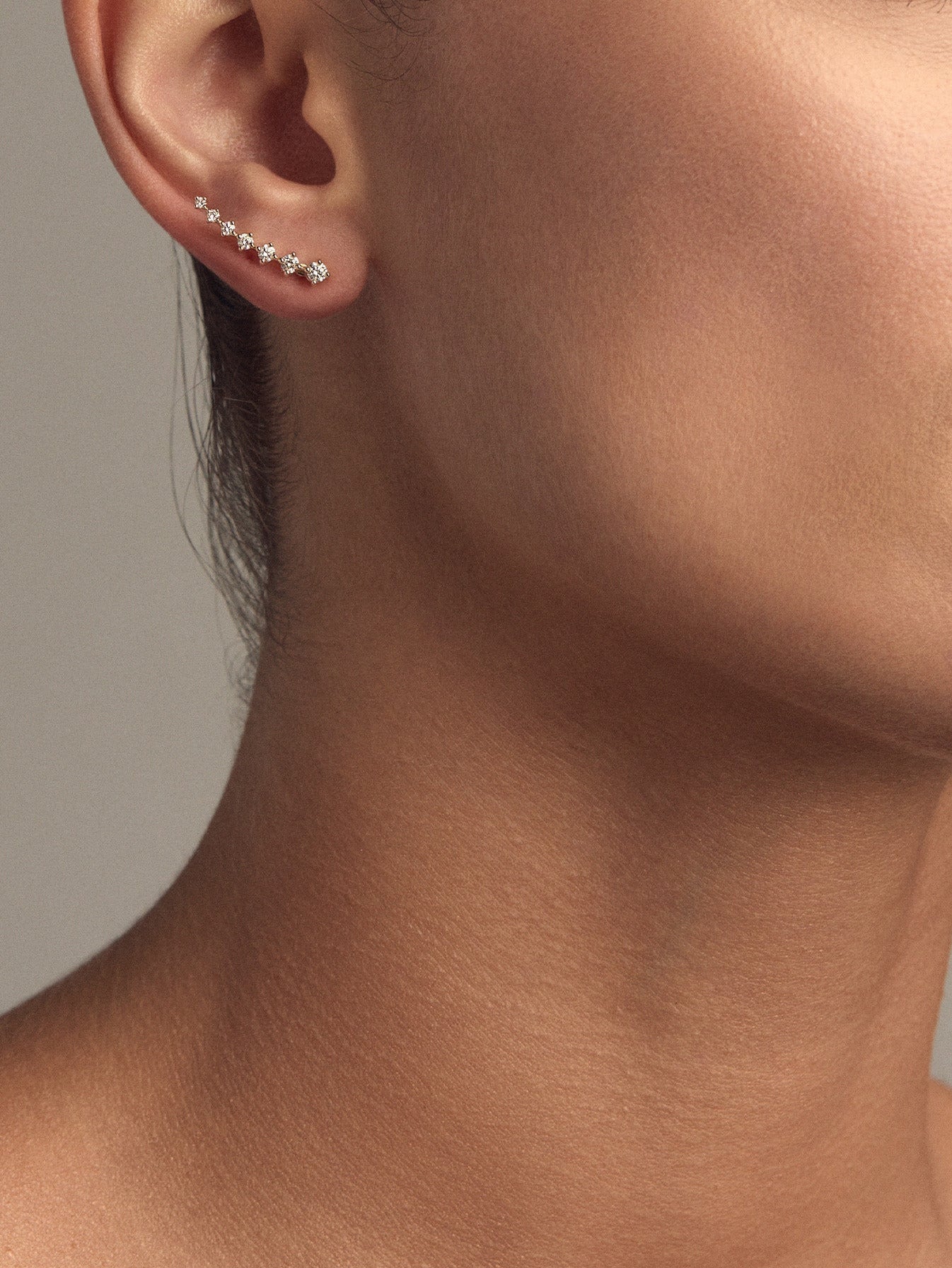 SBE411 Sea of Beauty. Diamond Ear Climber