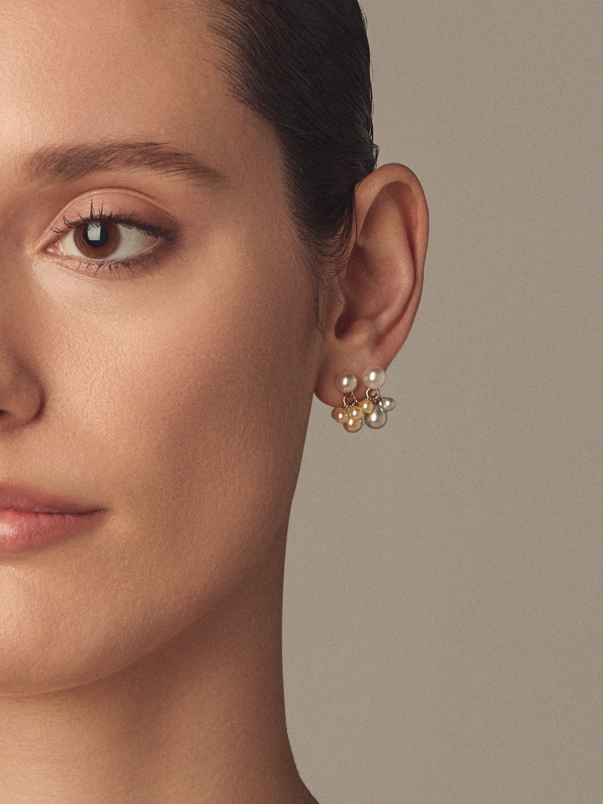 SBE446 Sea of Beauty. Candy Cluster Gray Akoya Pearl Earring