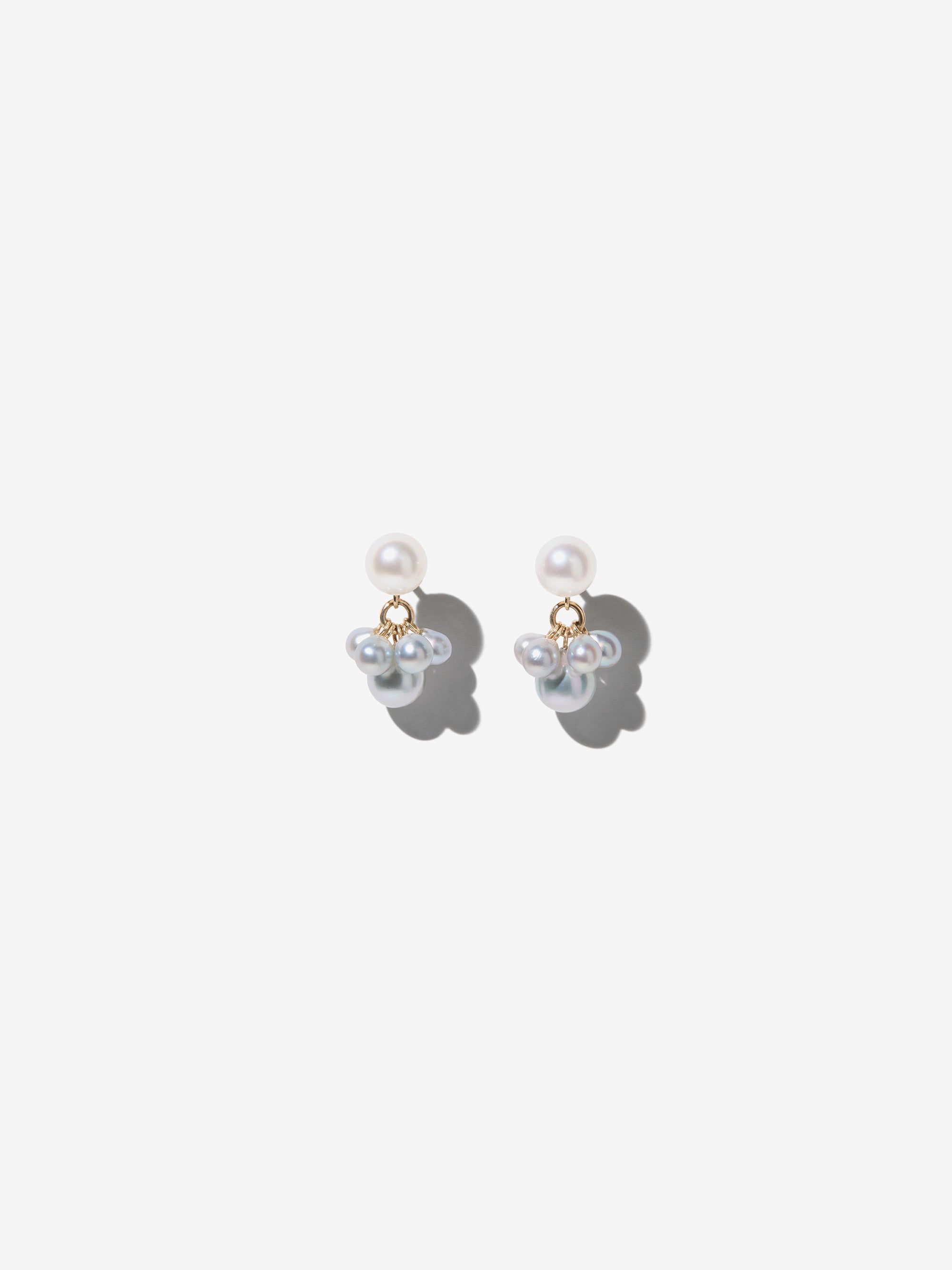 SBE446 Sea of Beauty. Candy Cluster Gray Akoya Pearl Earring