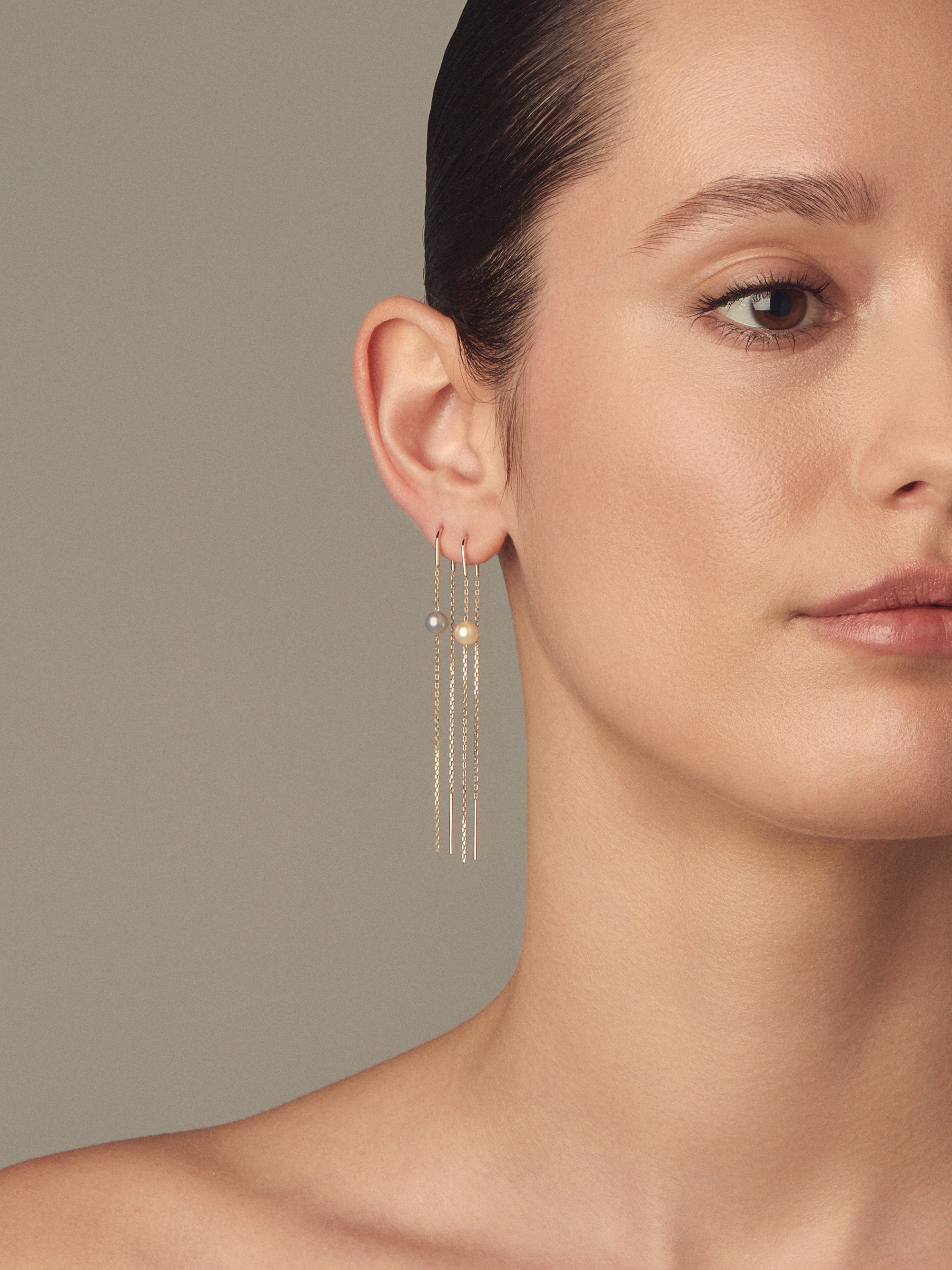 SBE455 Sea of Beauty. Hanging Chain Gray Akoya Pearl Earring