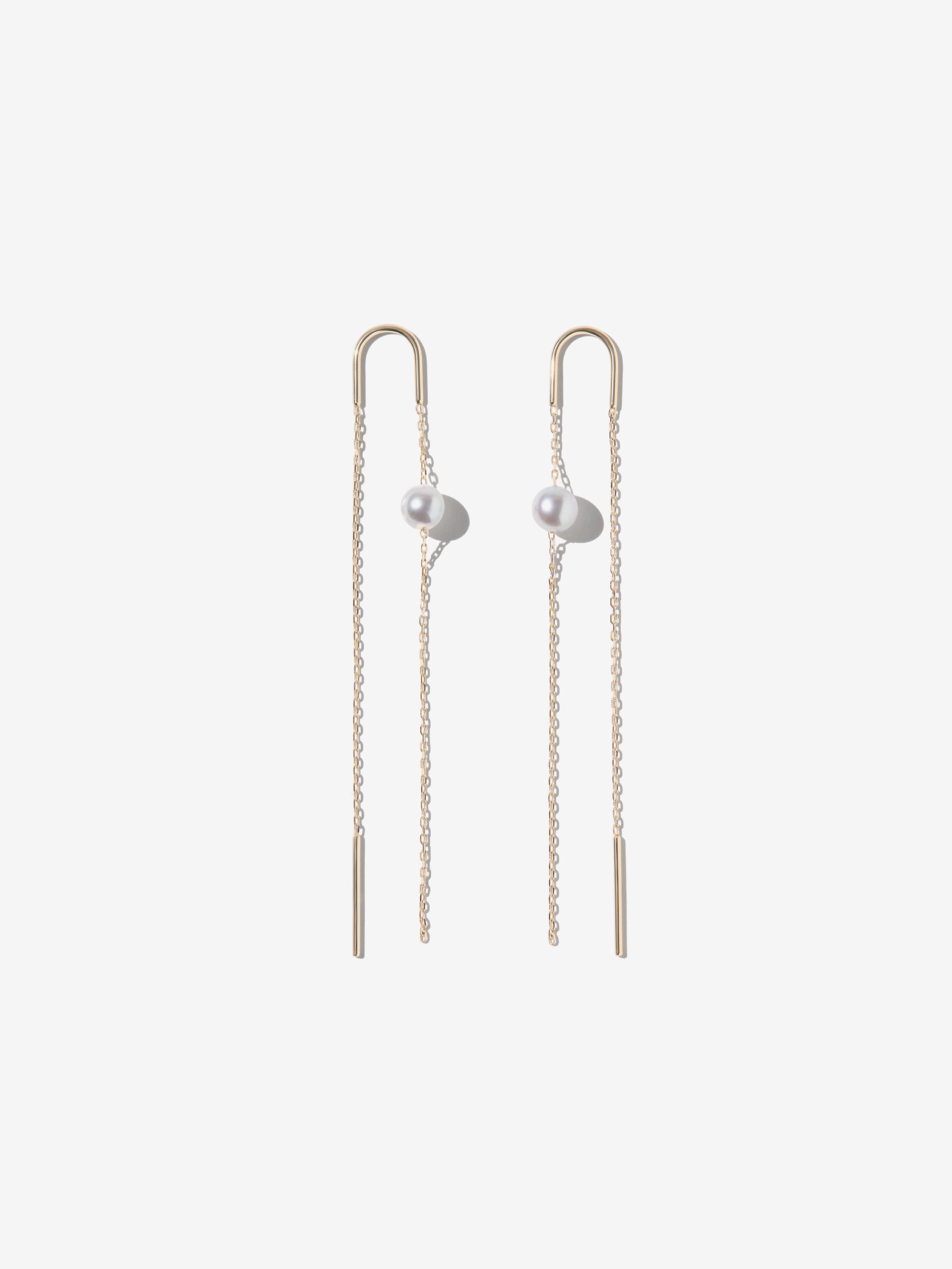 SBE455 Sea of Beauty. Hanging Chain Gray Akoya Pearl Earring