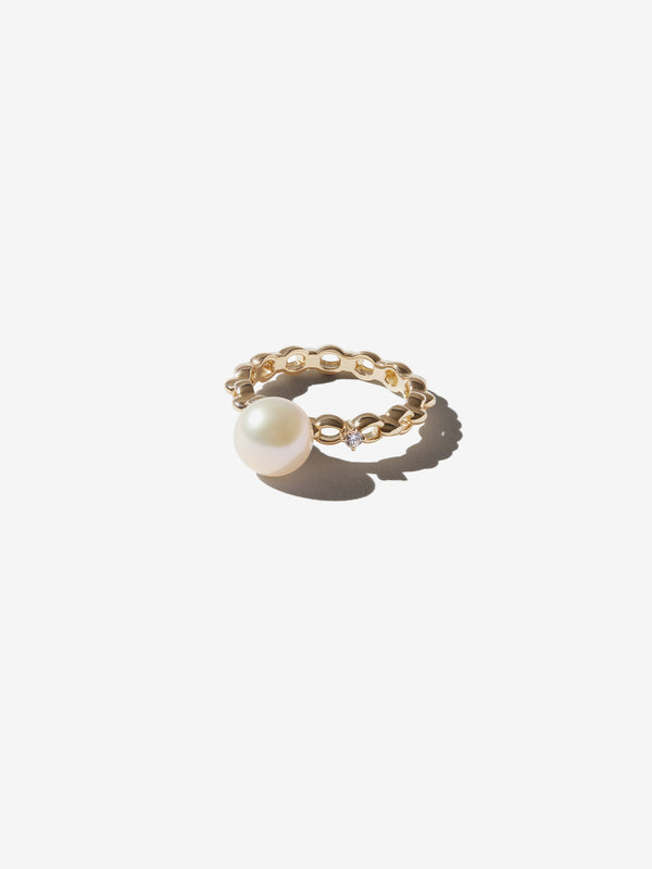 SBR99 Sea of Beauty. Link Pearl and Diamond Solitaire Ring