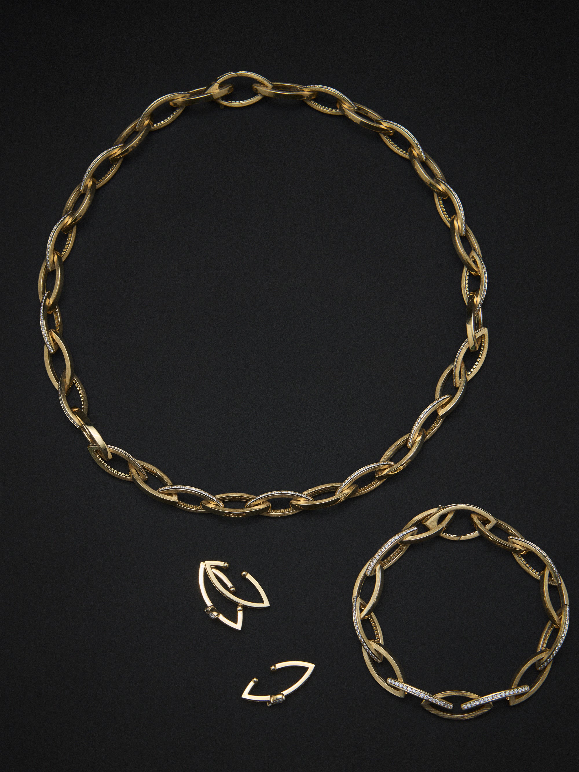 3N XVIII. Marquise Link Yellow Gold Alternating Channel Diamond Necklace