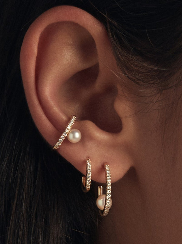 SBE344 Sea of Beauty. Small Diamond and Offset Pearl Ear Cuff
