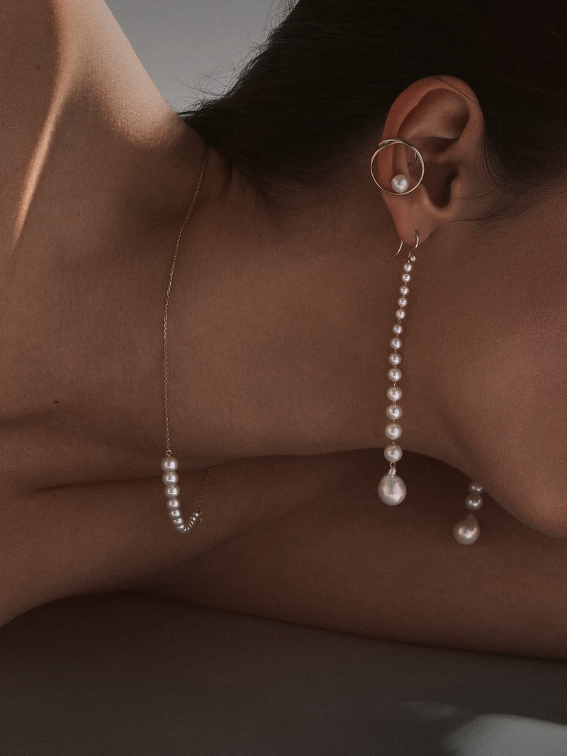 Sea of Beauty Collection. Graduated Pearl with diamond Shoulder Duster Earrings SBE280