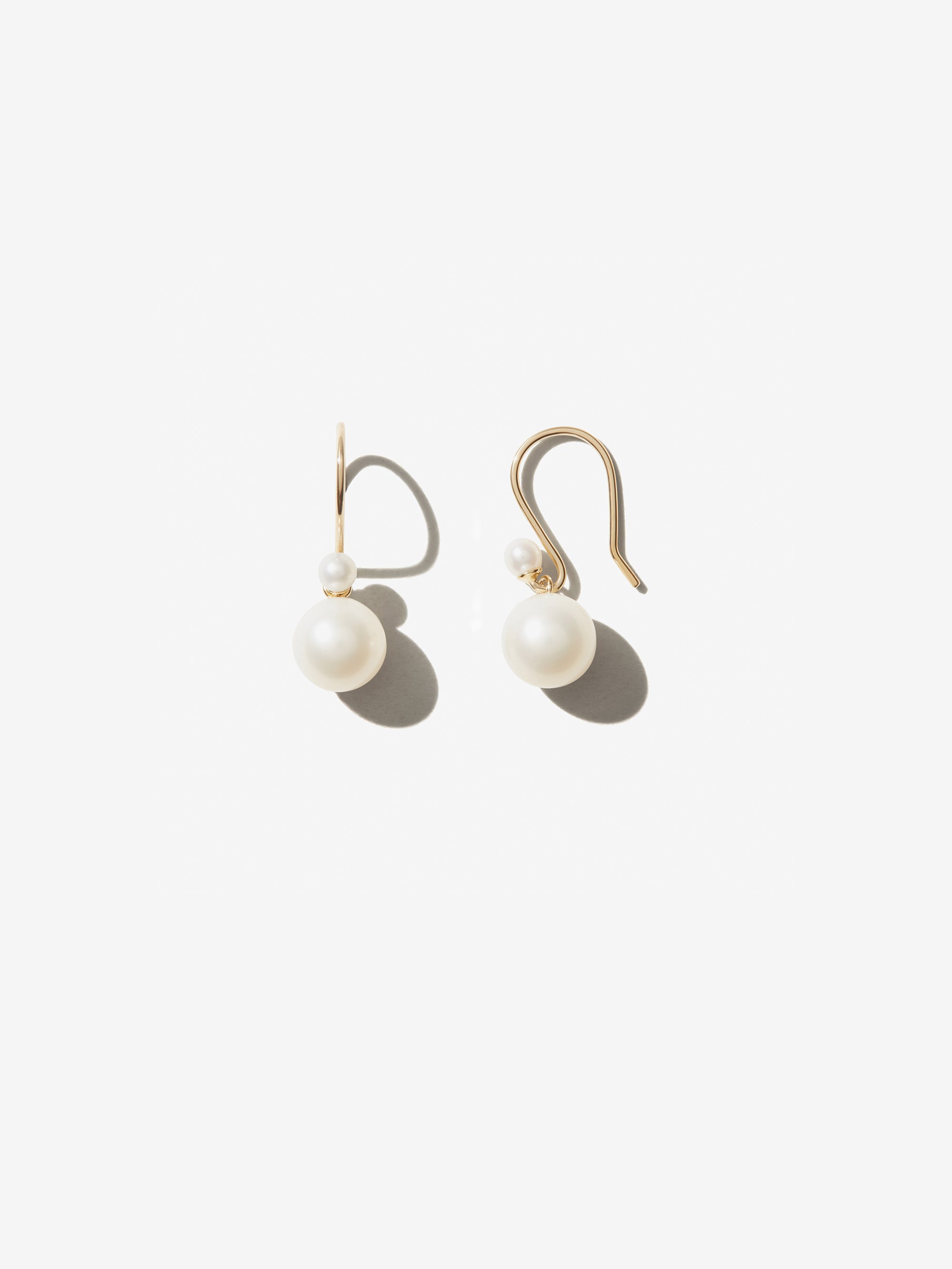 SBE330 Sea of Beauty. Small Pearl Drop Earrings