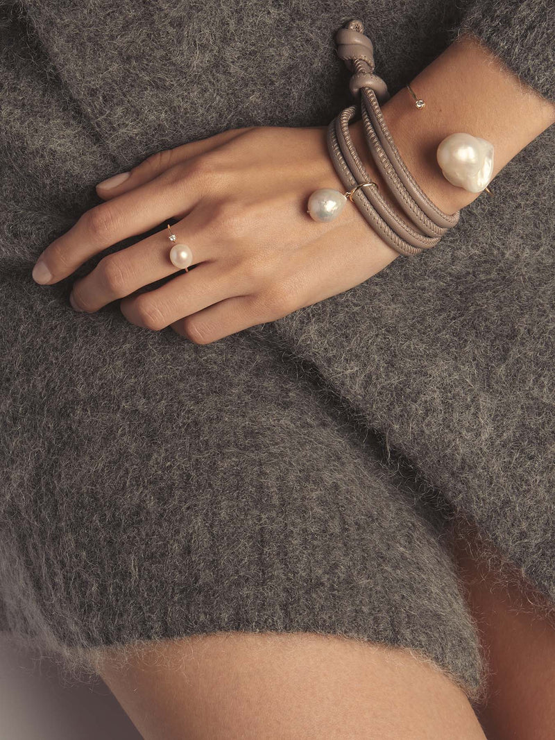 Large Pearl Leather Necklace/Bracelet T2H